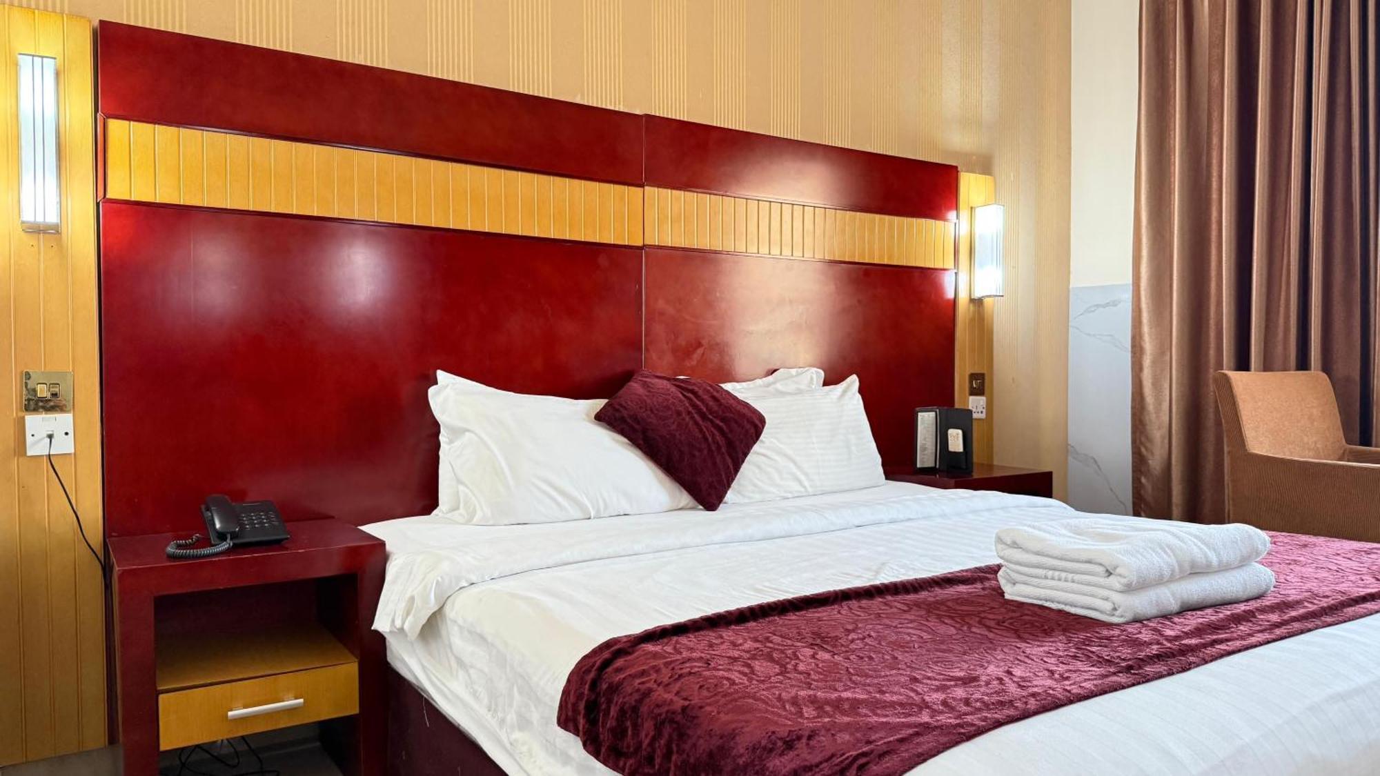 Otel Belvilla Luxury Phoenix East 4*