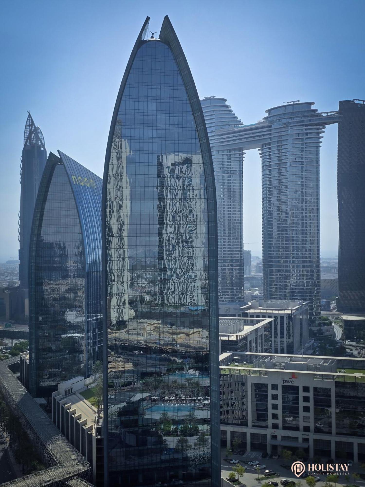 Holistay Luxury Homes - Burj Khalifa View - Direct Access Mall *
