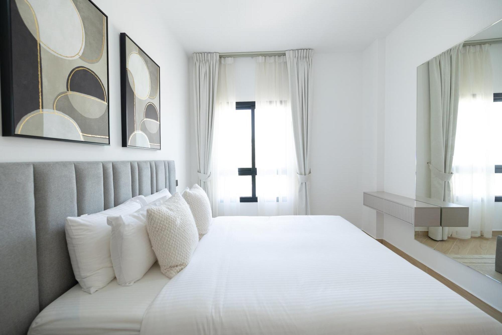 Holiday home Designer Furnished With Luxury Finishes In Springs 14 *