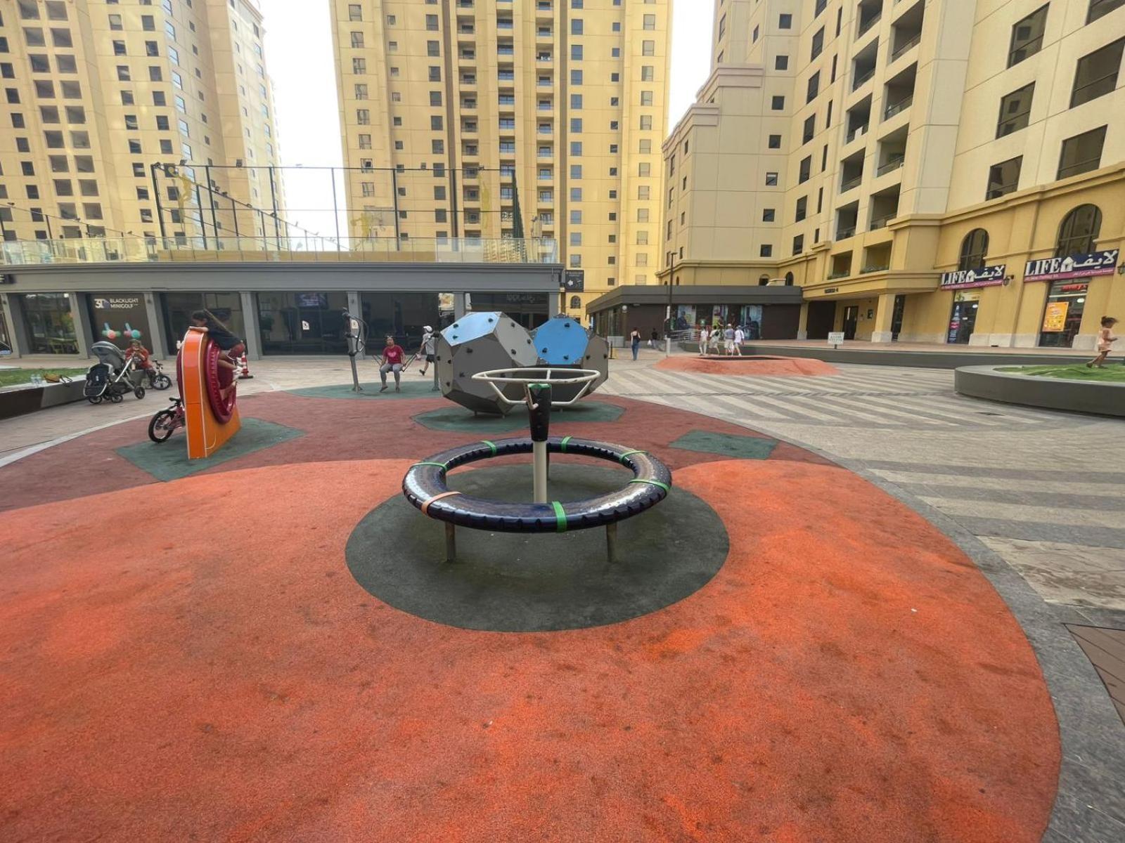Apartment And Comfy In Jbr Dubai
