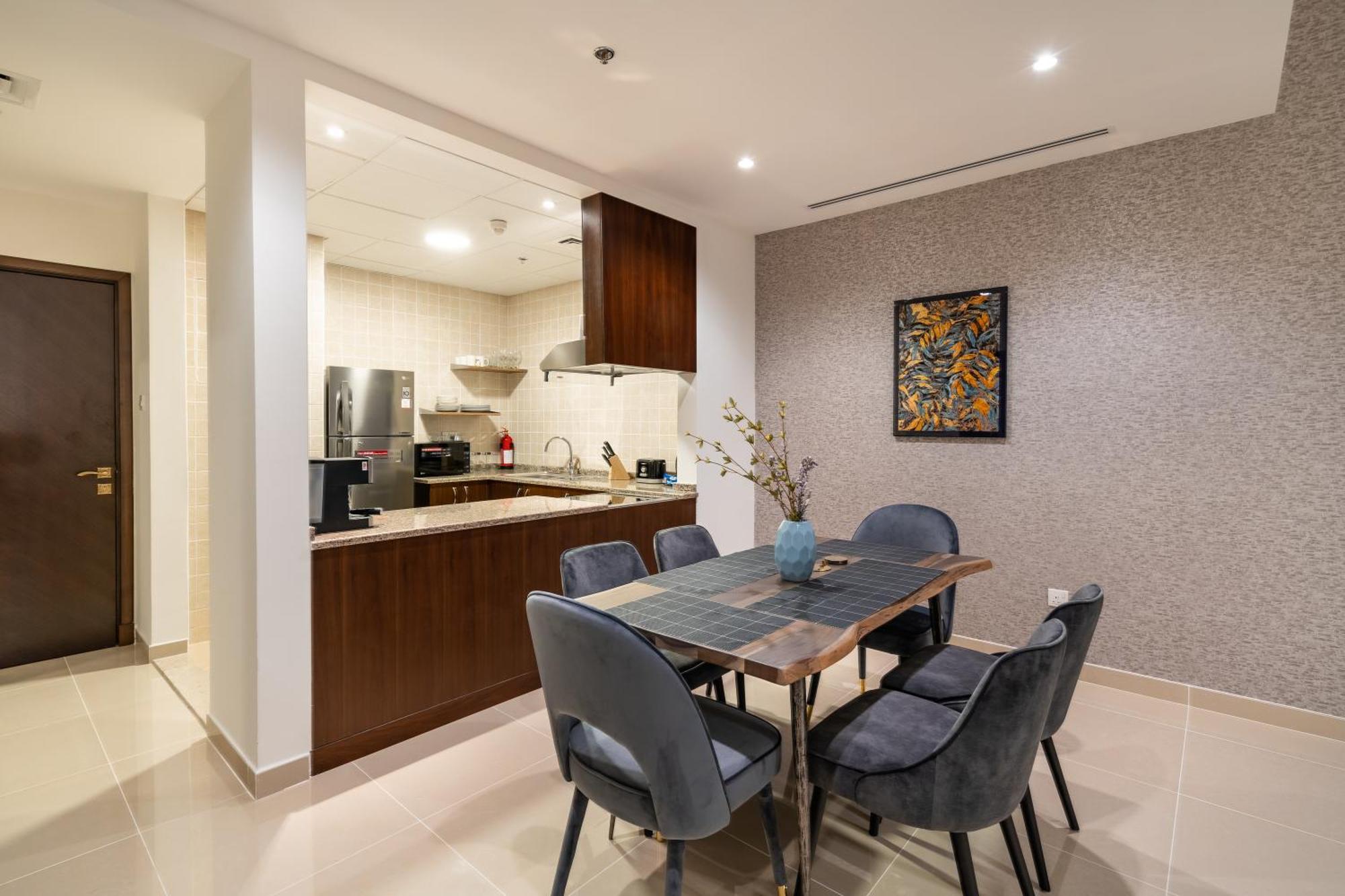 Amazing Beachfront Apartments Near Atlantis Waterpark By Simply Comfort Sarai Palm Jumeirah Dubai