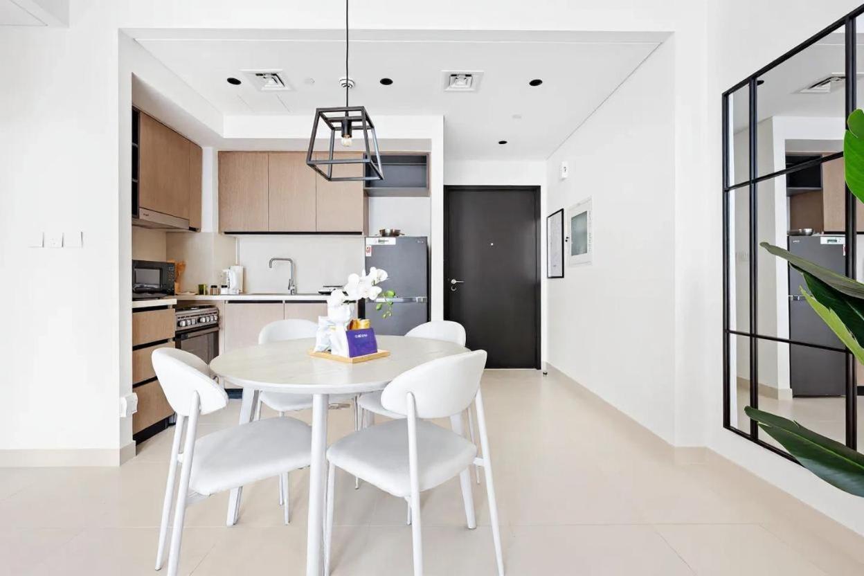 Apartment Silkhaus Chic 1bdr Near Burj Khalifa With Balcony