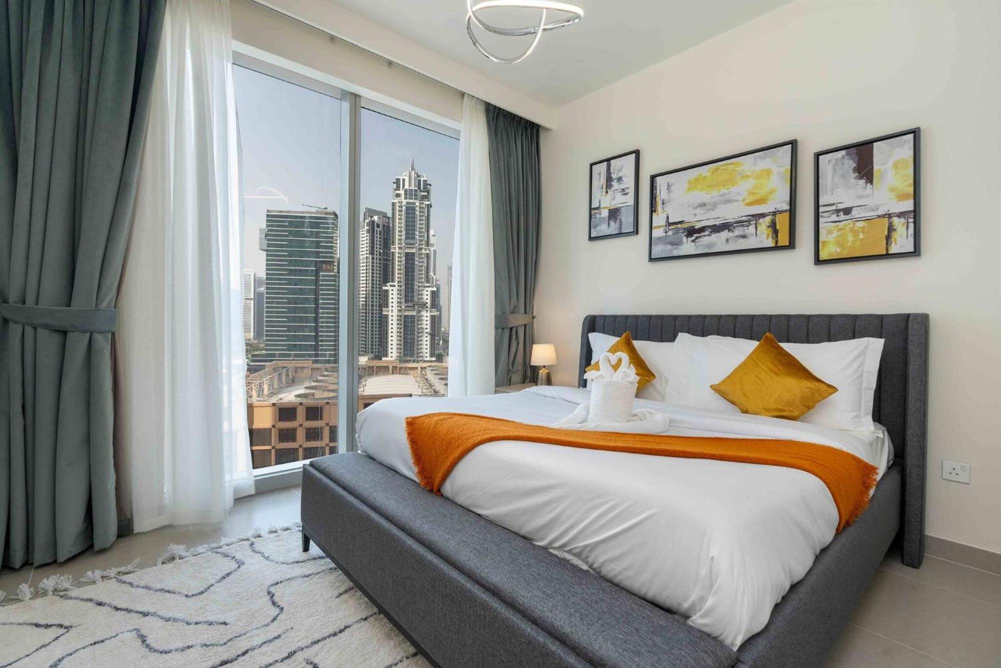 Elegant Escapes - 3b In Heart Of Downtown, *