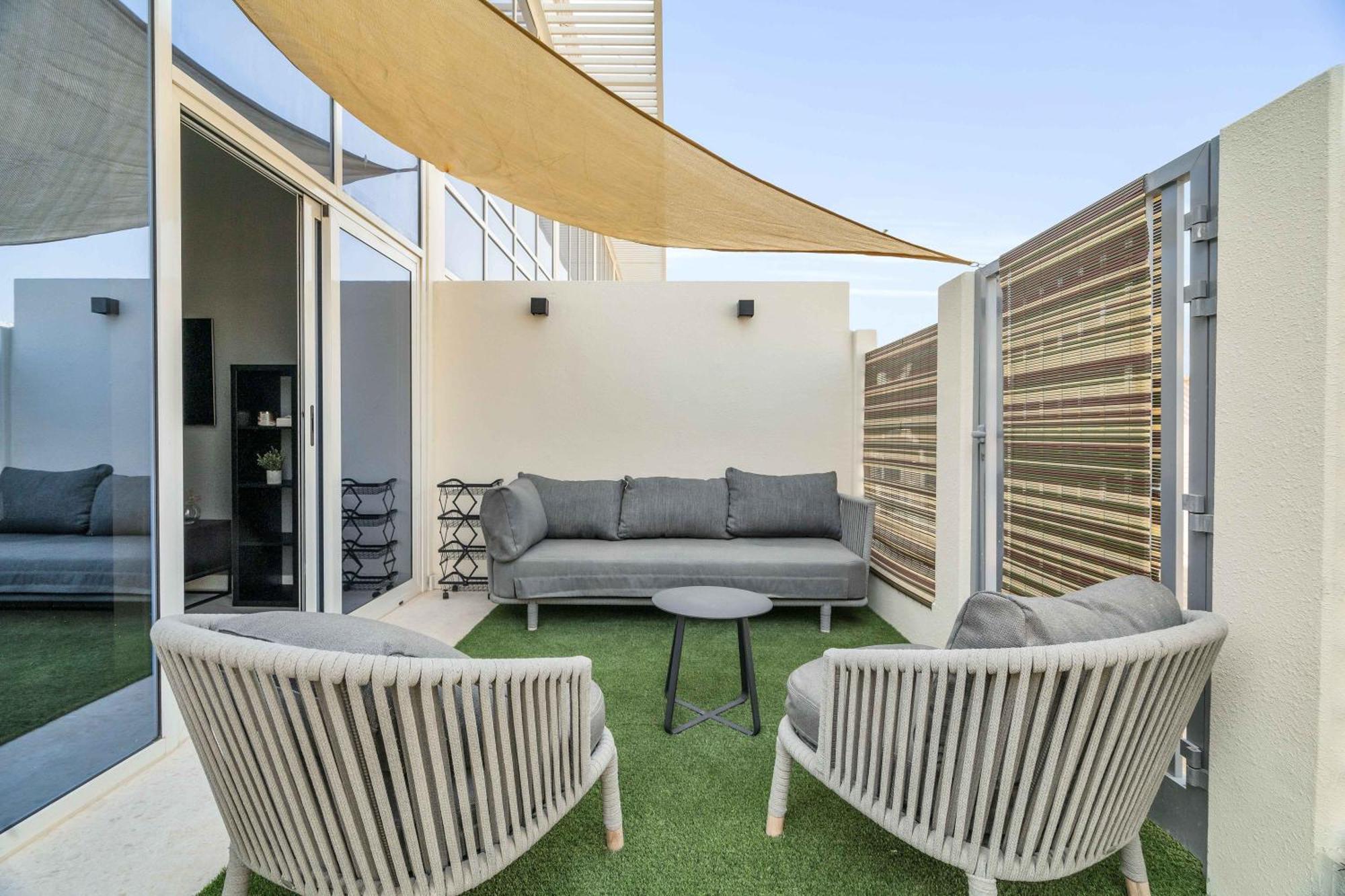 Apartment New! Amazing 2br Loft Townhouse In Dubailand Dubai