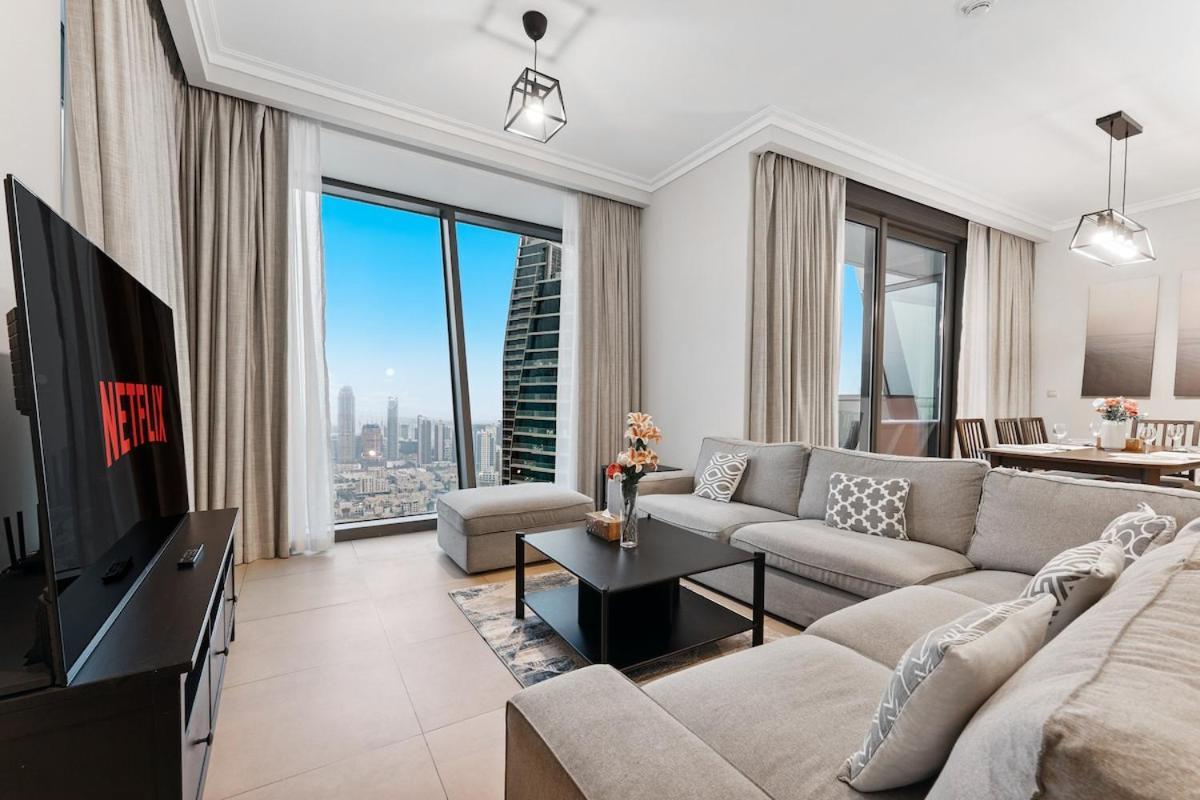 3br Family Abode With Iconic Burj Khalifa View Apartment