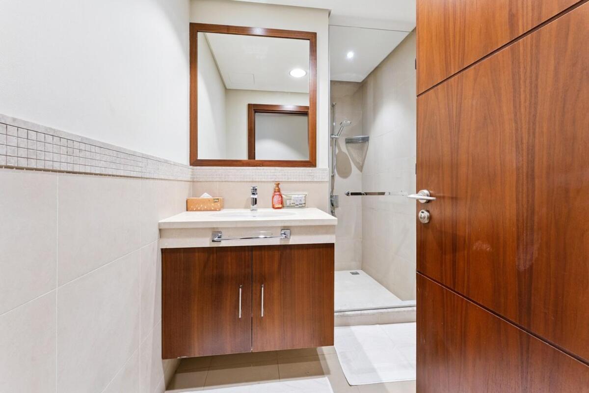 3br Family Abode With Iconic Burj Khalifa View Apartment *