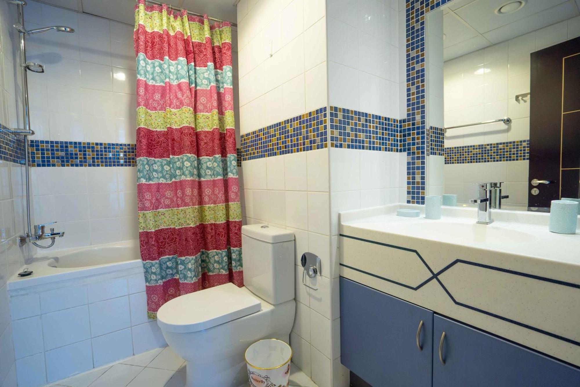 1br Near Metro Jlt Pool Gym Fast Wi-fi Daire *