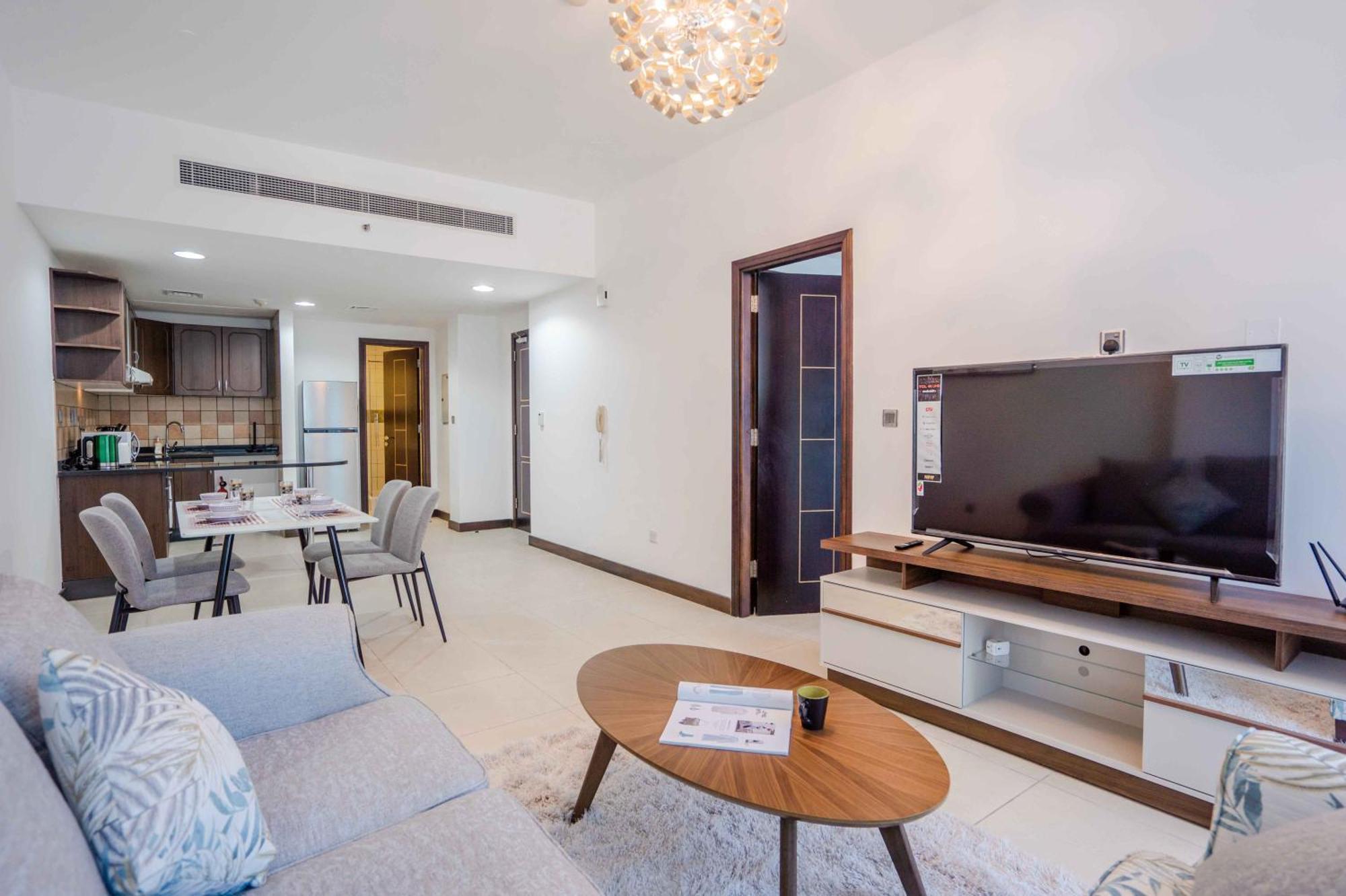 1br Near Metro Jlt Pool Gym Fast Wi-fi Dubai