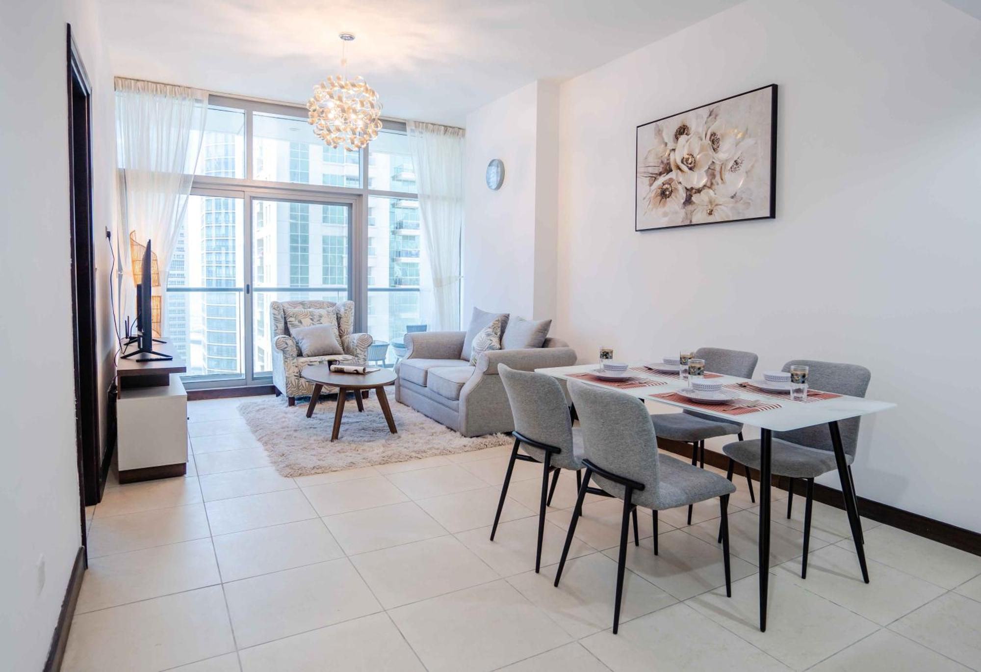 1br Near Metro Jlt Pool Gym Fast Wi-fi Daire Dubai