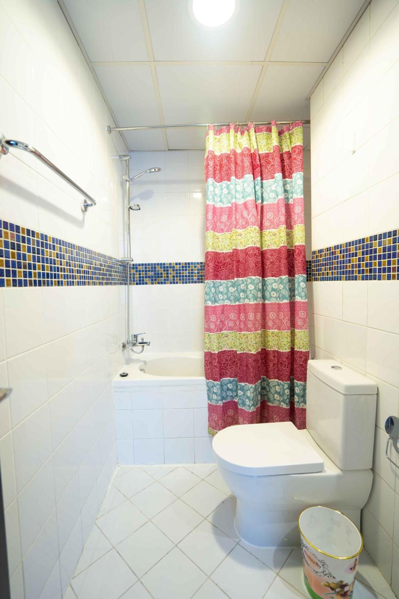 Daire 1br Near Metro Jlt Pool Gym Fast Wi-fi *