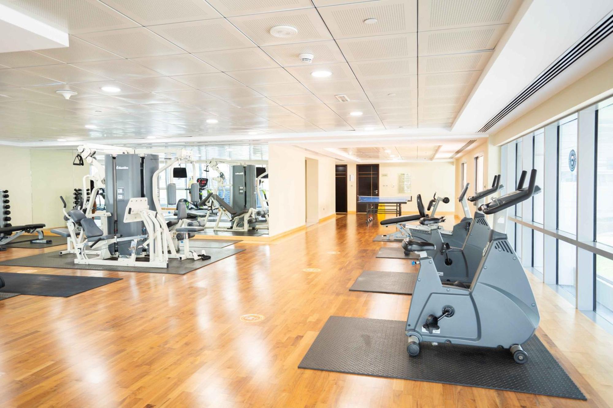 Daire 1br Near Metro Jlt Pool Gym Fast Wi-fi Dubai