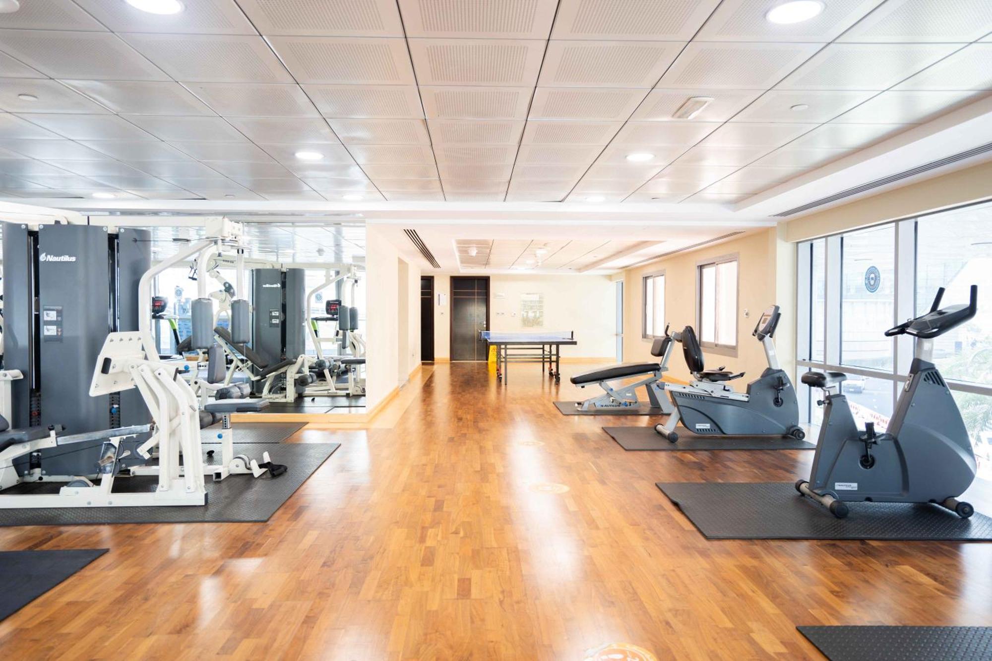 Daire 1br Near Metro Jlt Pool Gym Fast Wi-fi
