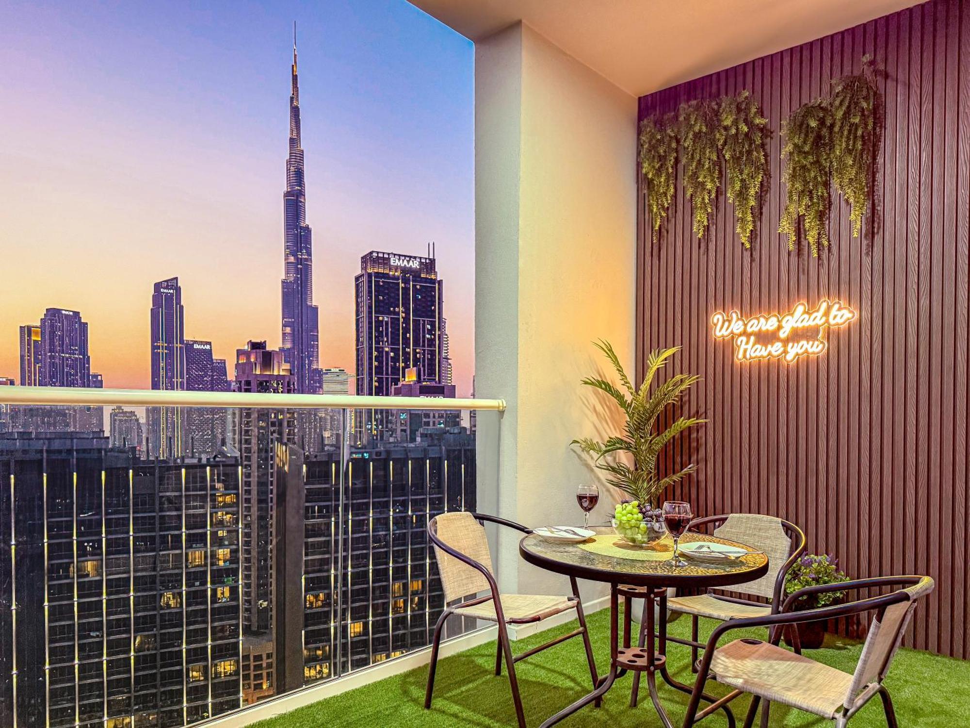 Apartment Burj Khalifa And Canal Views - Luxury For Rent In Business Bay