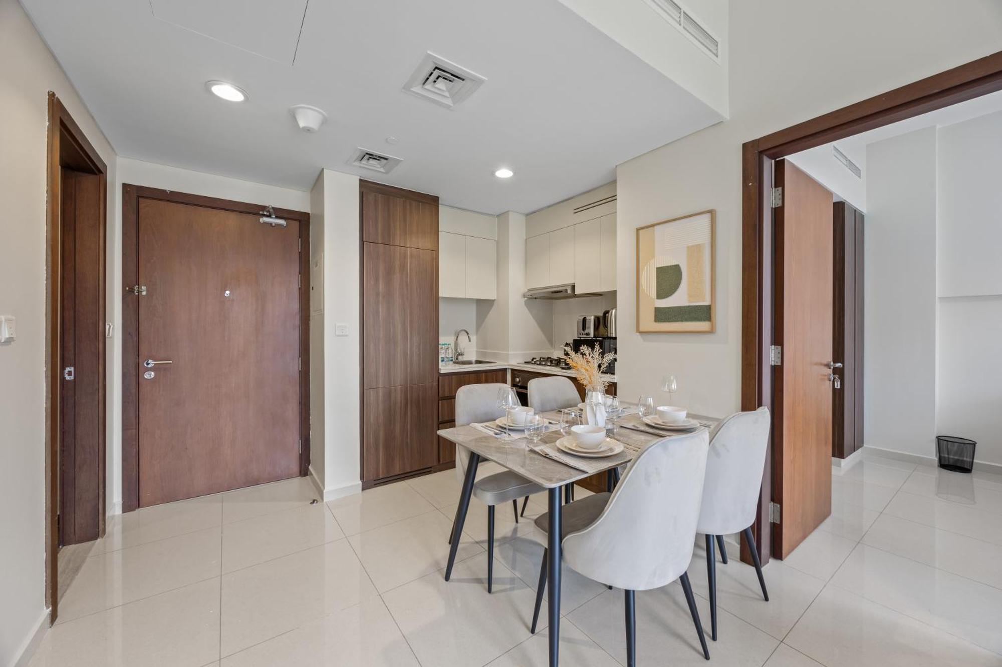 Apartment Burj Khalifa And Canal Views - Luxury For Rent In Business Bay