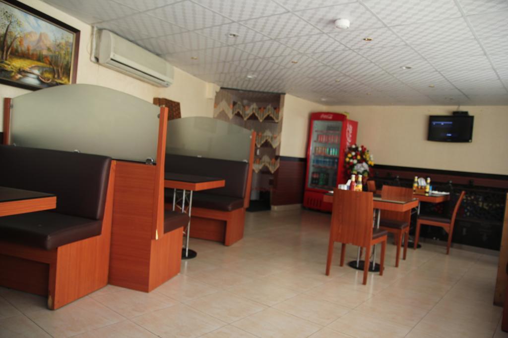 Hafez - Al Ras Metro Station Otel