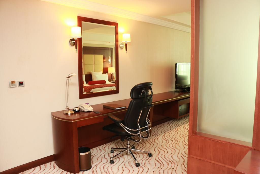 Park Regis Kris Kin Hotel Dubai