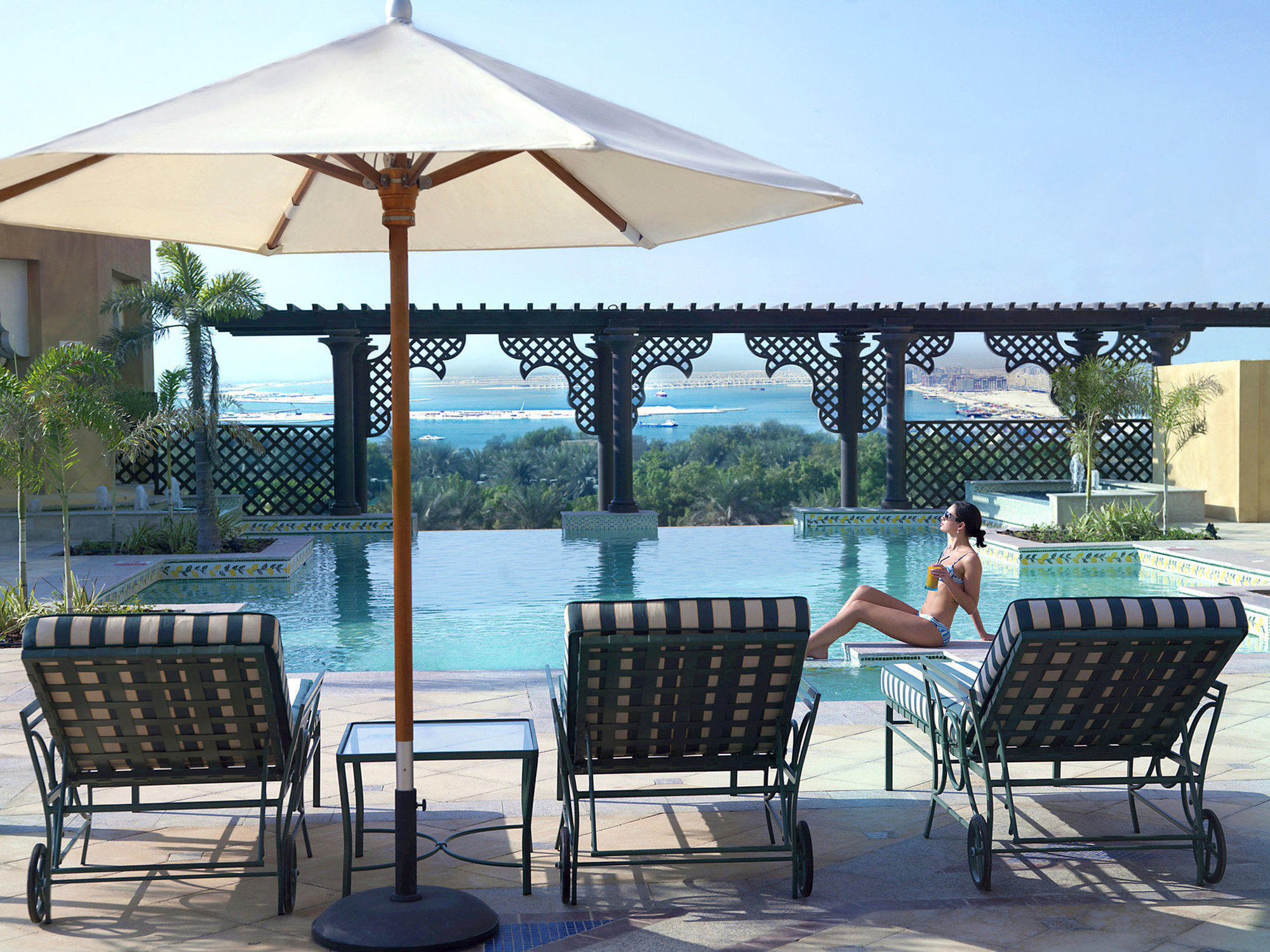 Hotel Arjaan By Rotana - Media 4*