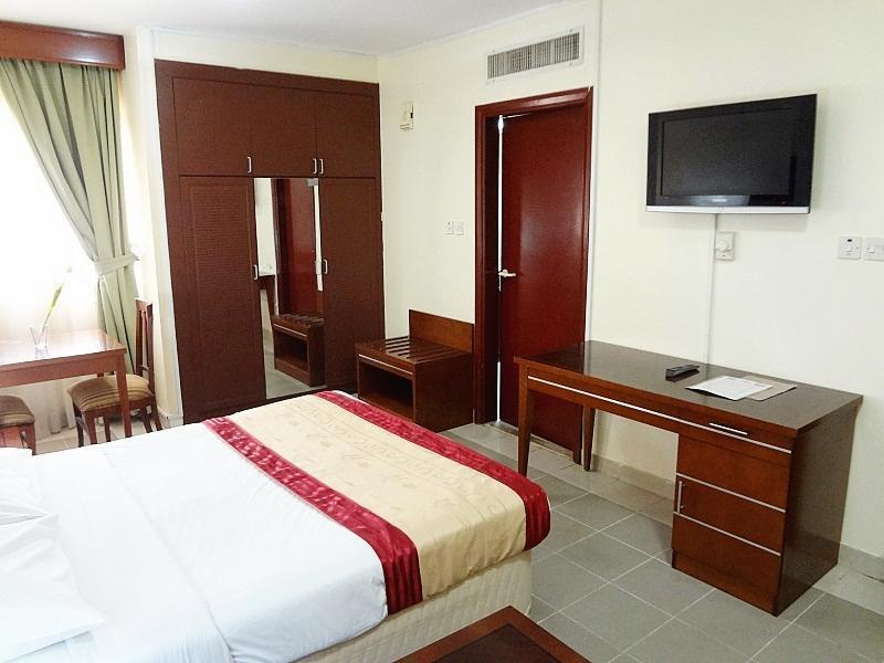 London Crown 2 Aparthotel 3*