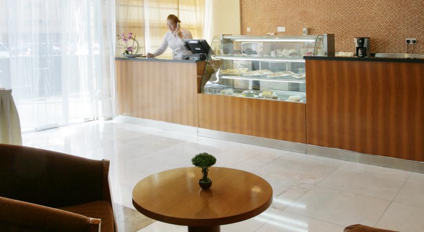 Auris Deira Aparthotel