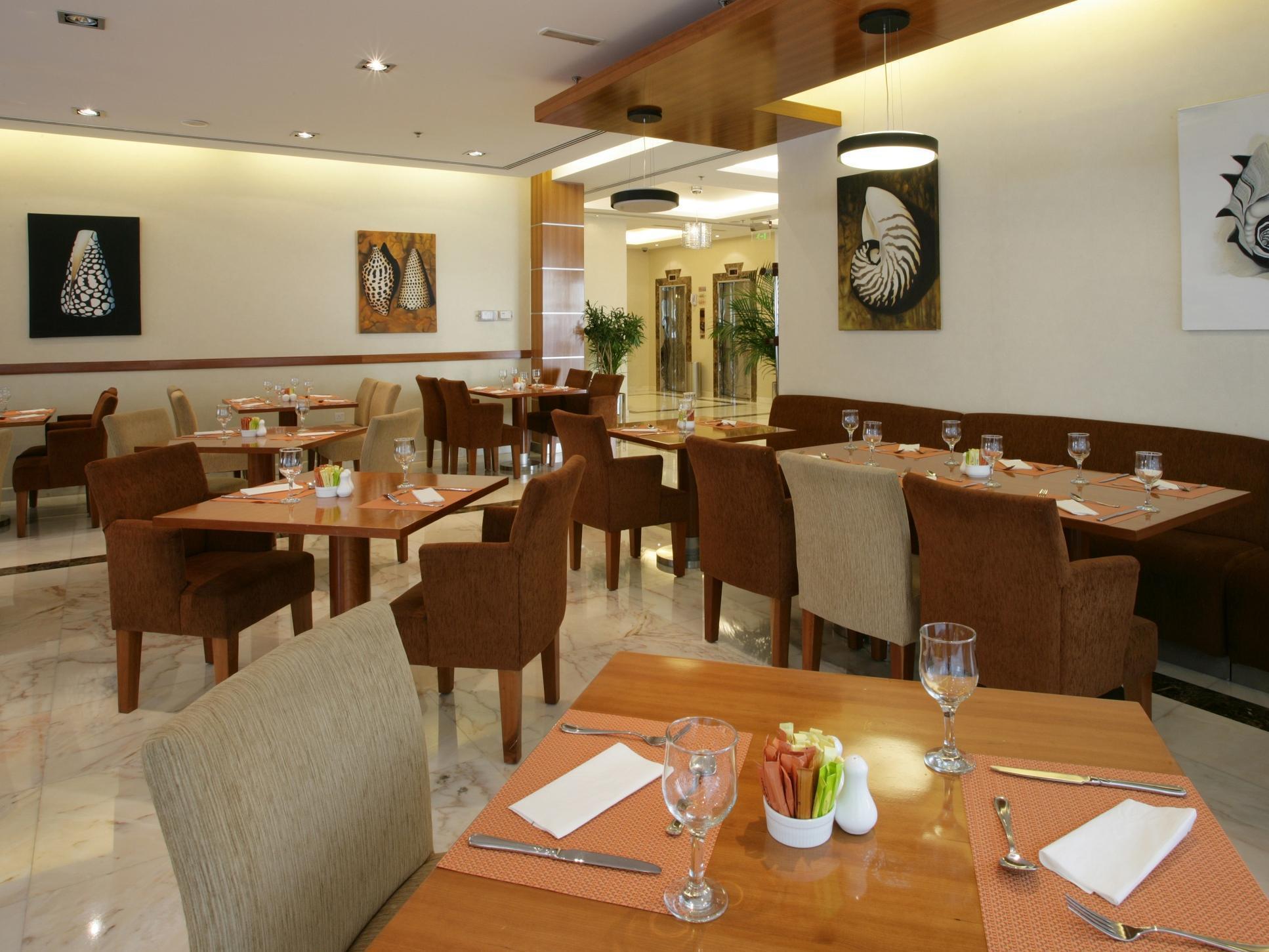 Auris Deira Aparthotel 3*