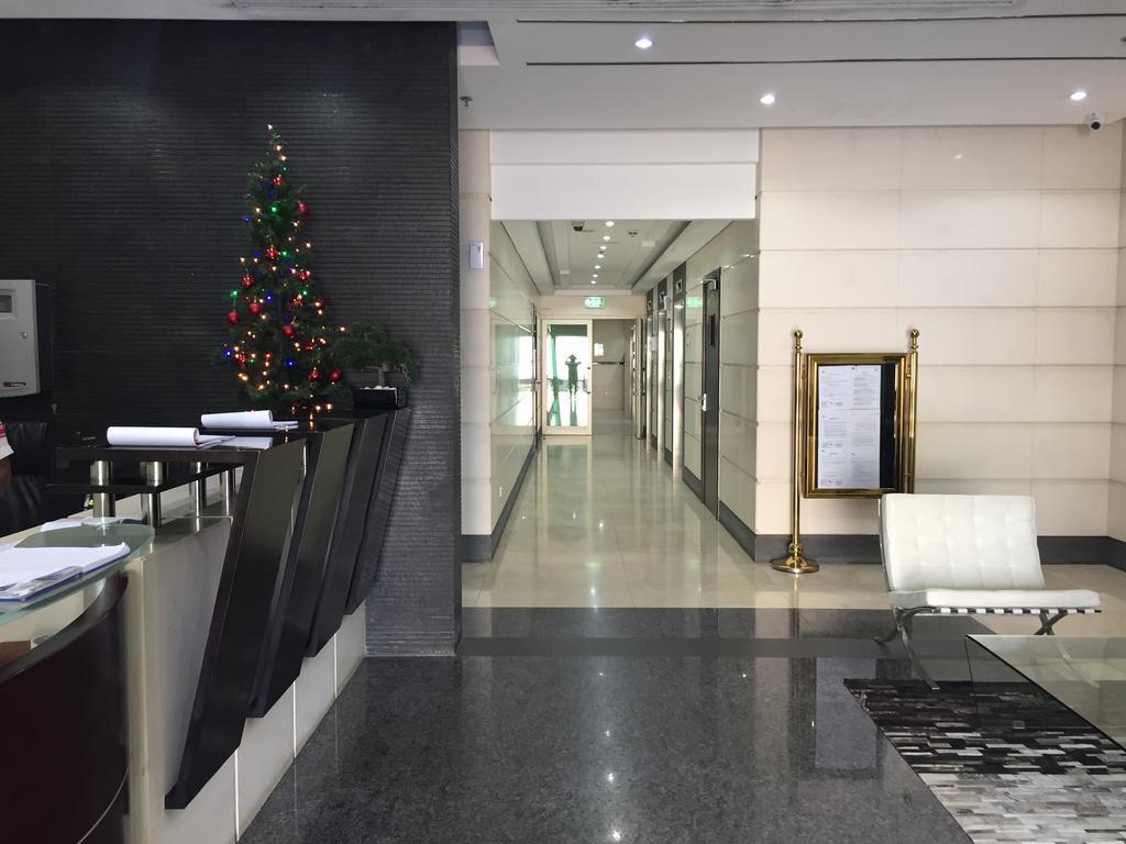 Espace Holiday Homes - Royal Oceanic Apartment