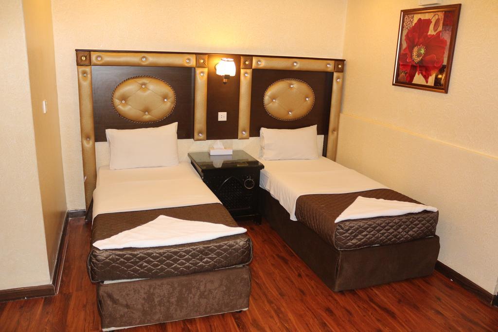 Hafez - Al Ras Metro Station Otel 3*
