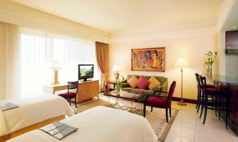 Somewhere Aparthotel