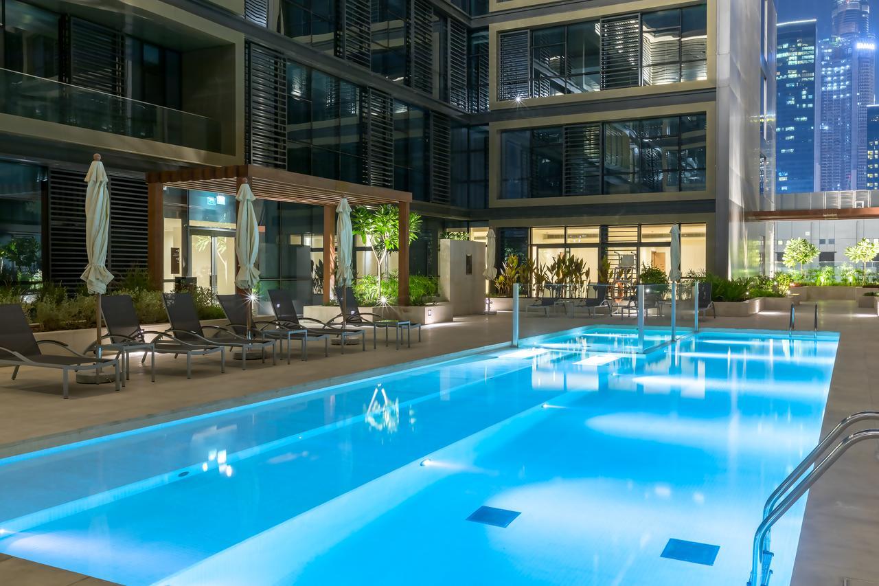 Fam Living - Walk - Urban Staycations Daire Dubai