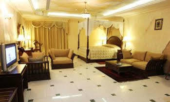 Oyo 124 Oriental Palace Apts Apart Otel 3*