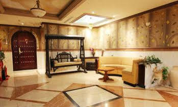 Oyo 124 Oriental Palace Apts Apart Otel