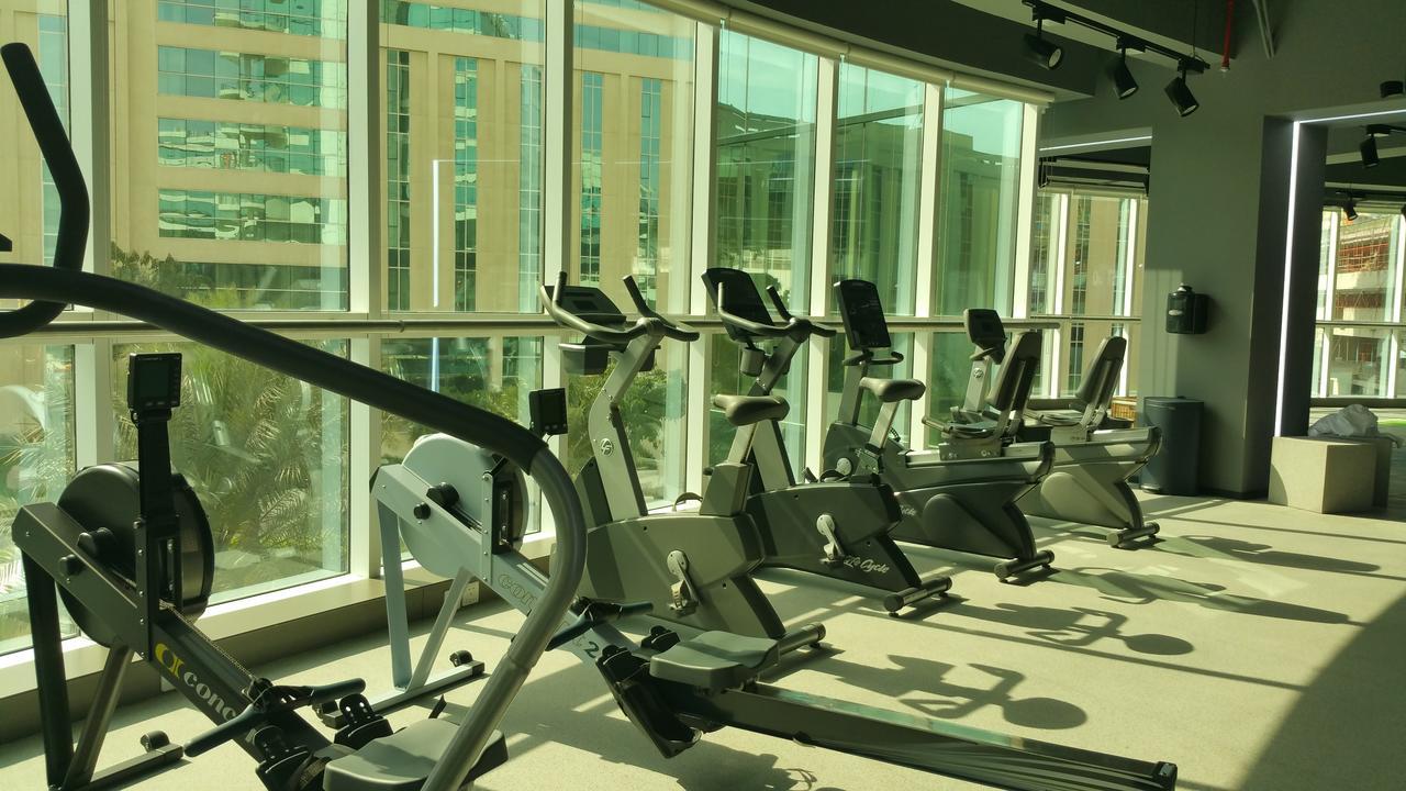 Hotel Millennium Airport 4*