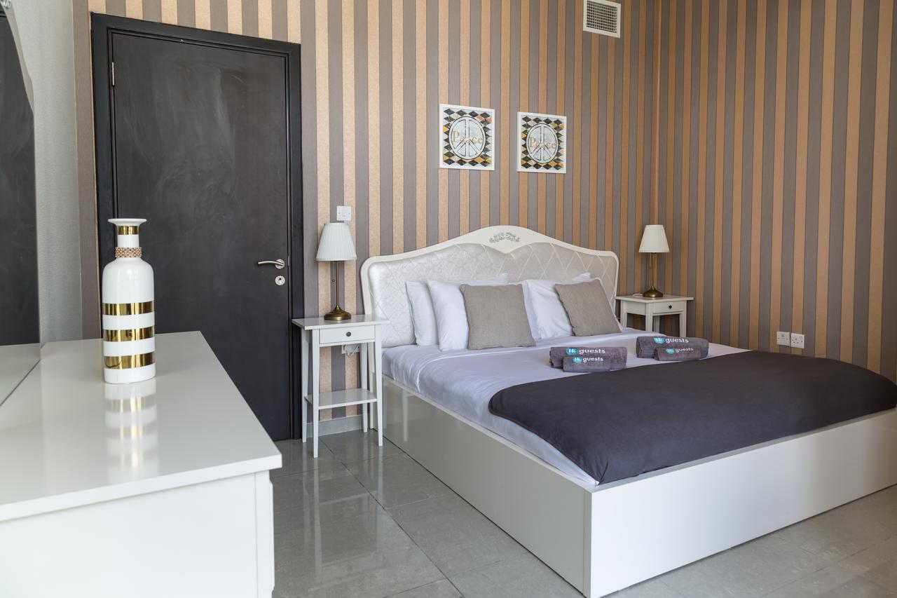 Apartment Higuests - Marina Wharf Dubai