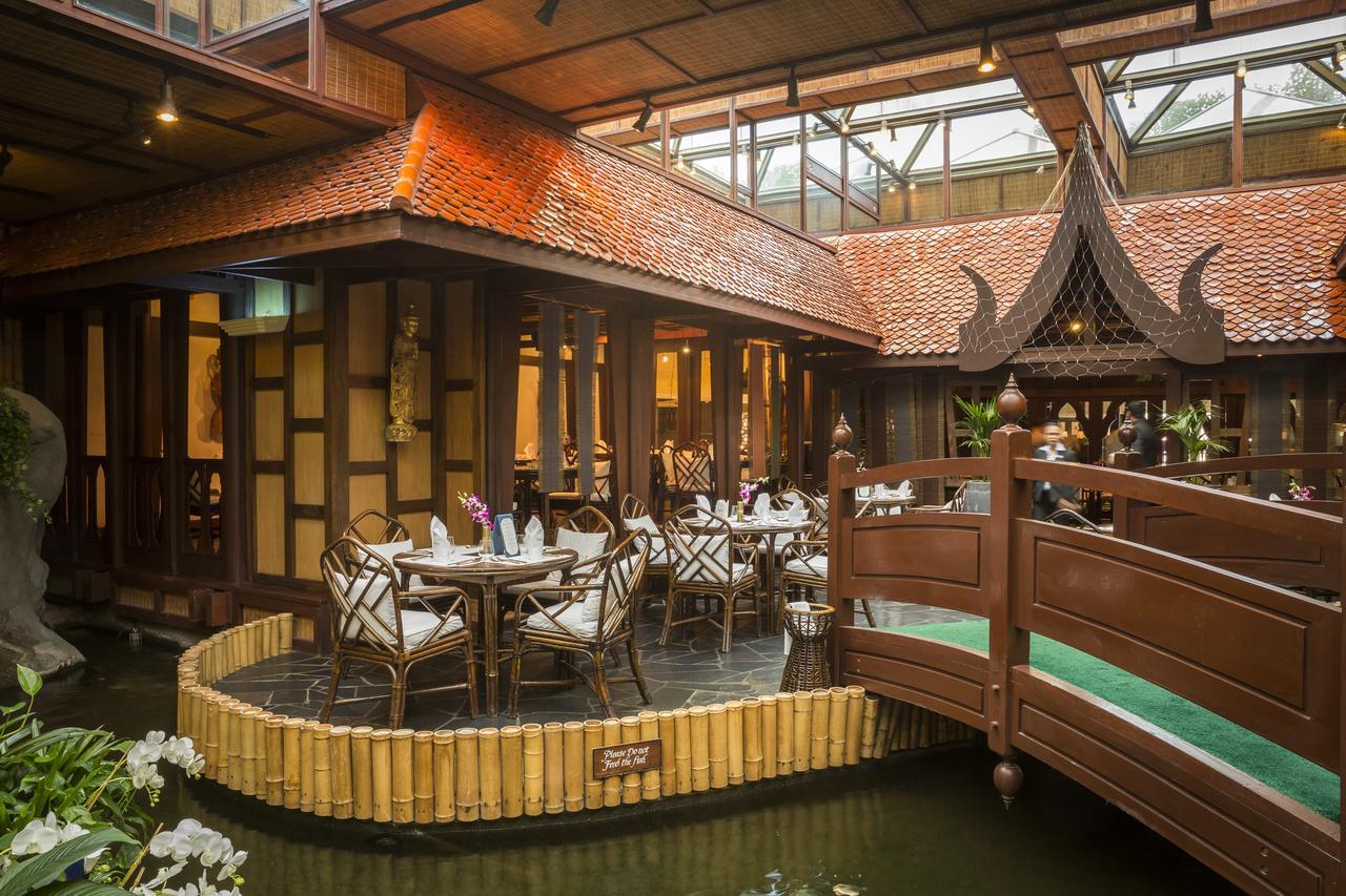 Mövenpick Grand Al Bustan