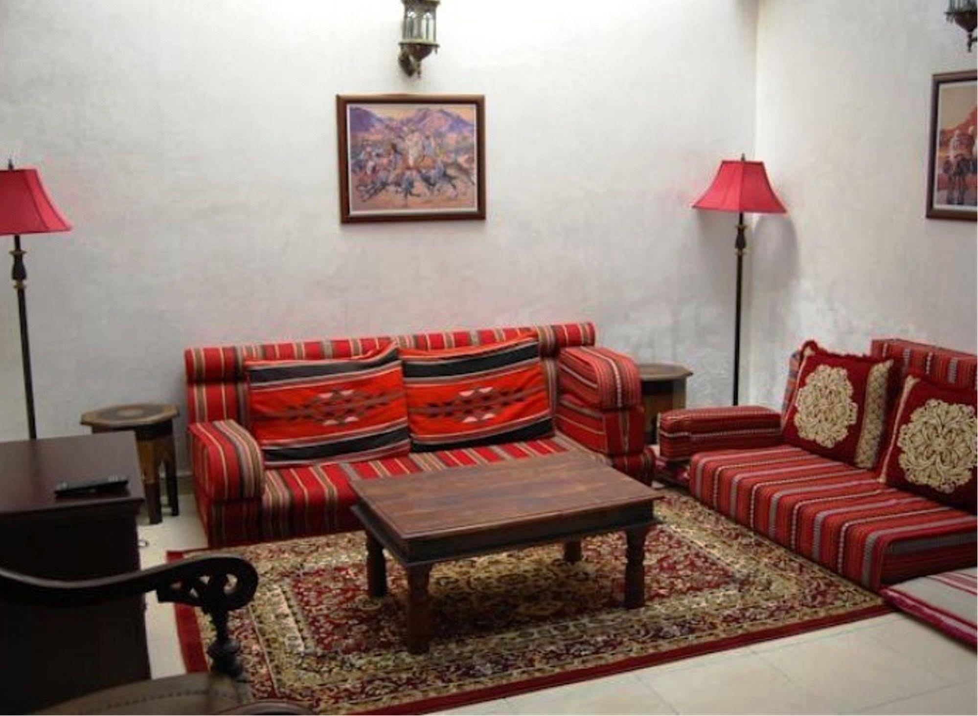 Konukevi Orient 3*