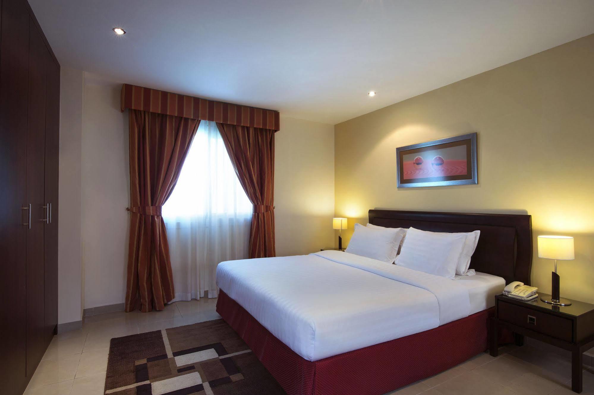 Aparthotel Time Crystal Dubai