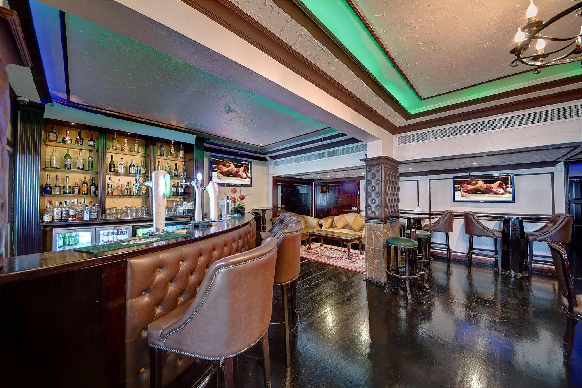 Ascot Hotel