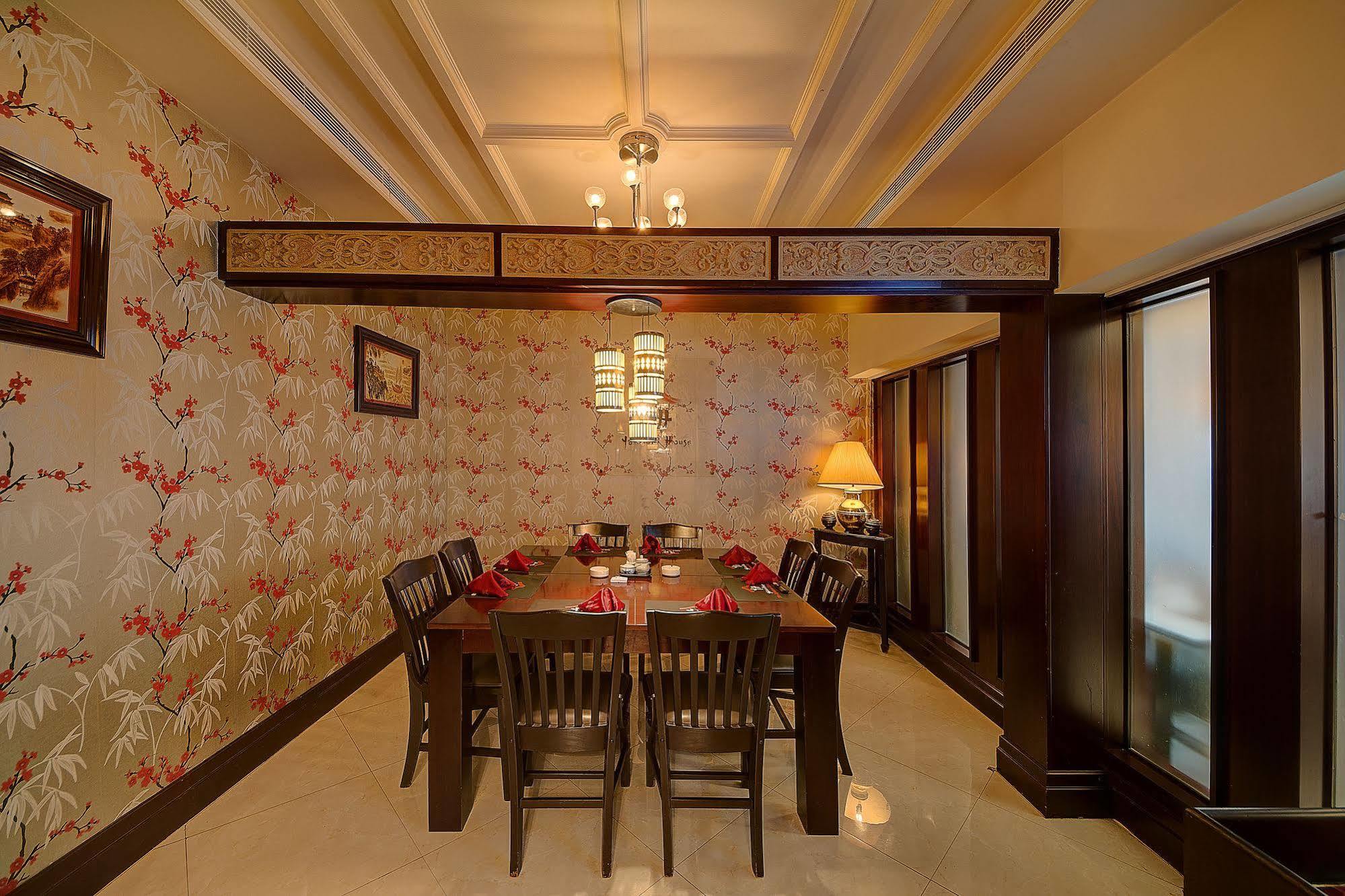 Hotel Ascot 4*