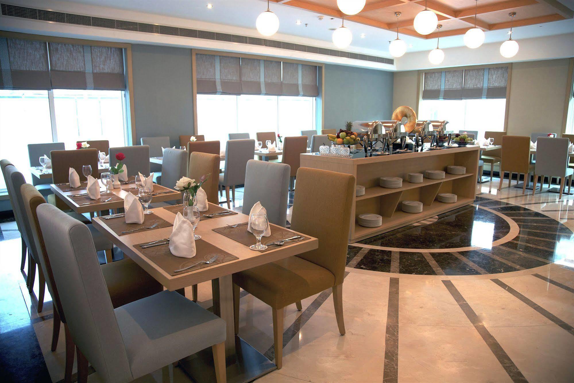 Xclusive Aparthotel Dubai