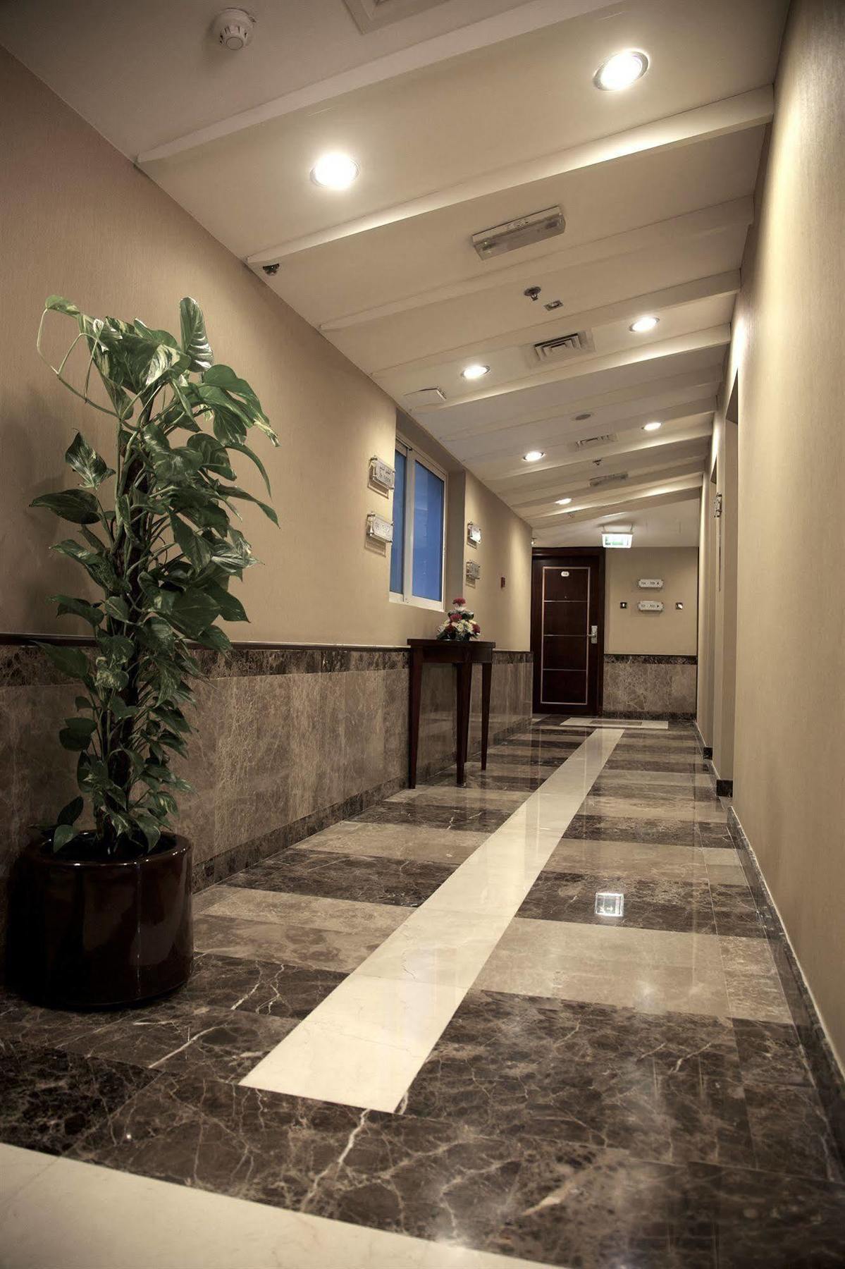 Xclusive Aparthotel Dubai