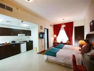 Hotel Golden Square 3*