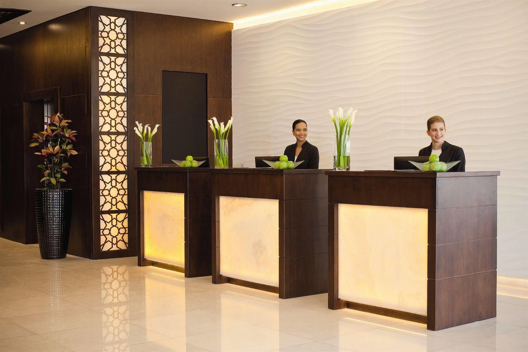 Aparthotel Moevenpick Al Mamzar 5*