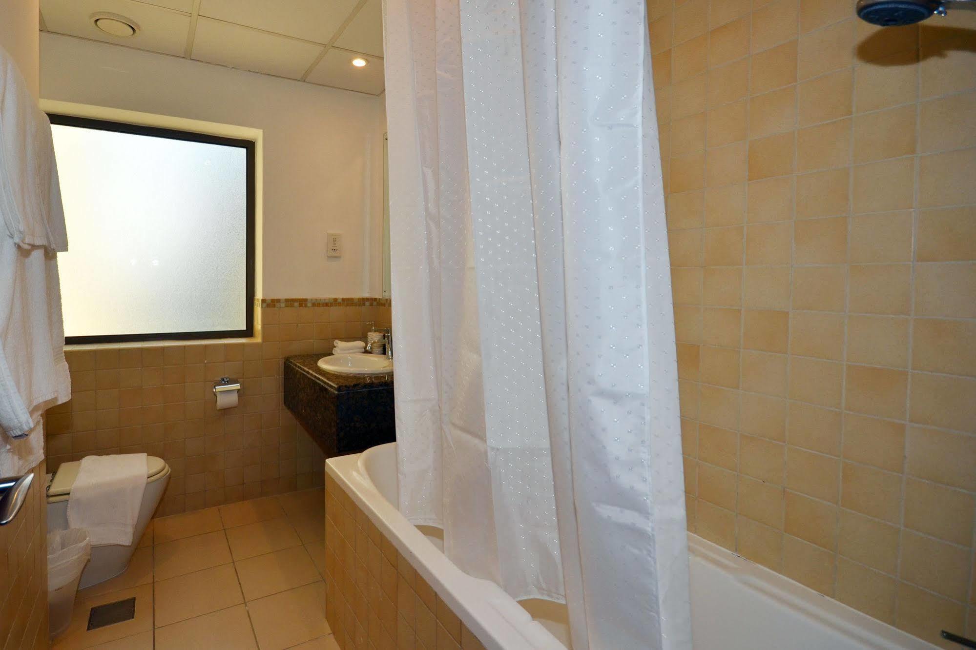 Hotel Vacation Homes - Jumeirah Residences 2*