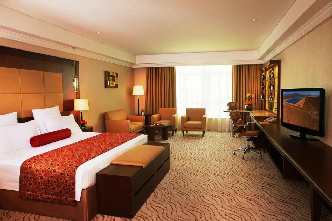 Hotel Park Regis Kris Kin