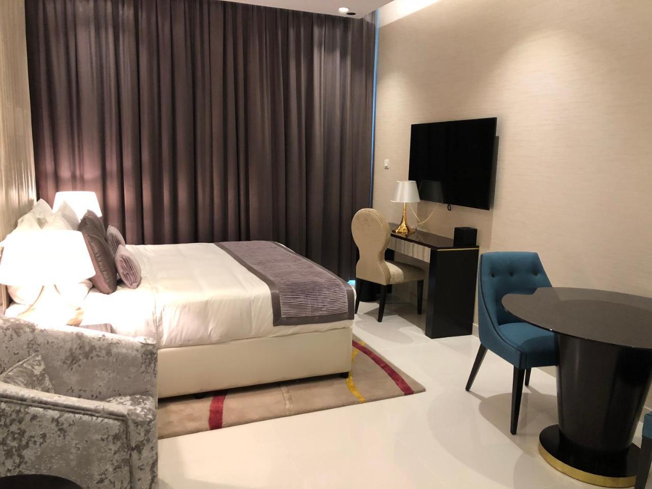 Damac Upper Crest In Downtown
