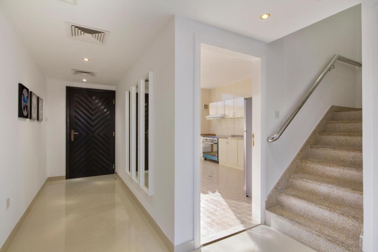 Bespoke Residences - 3 Bedroom Waikiki Townhouses Apartment *