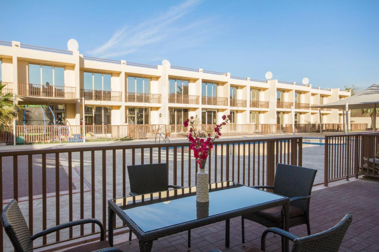 Bespoke Residences - 3 Bedroom Waikiki Townhouses Apartment *