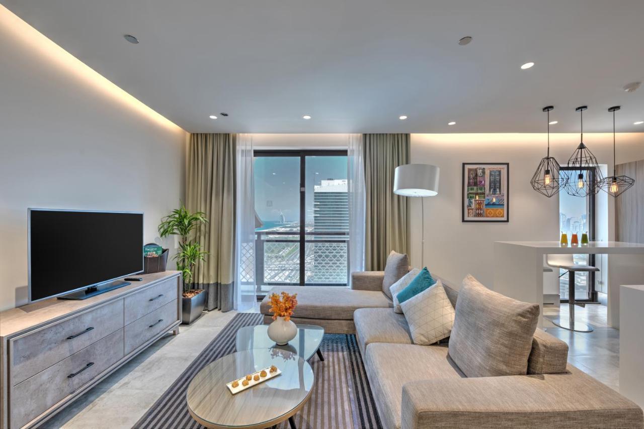 Hotel Arjaan By Rotana - Media