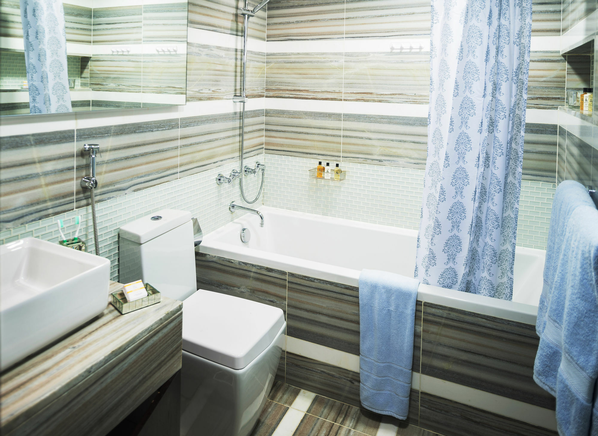 Dream Inn Apartments - Loft Towers *