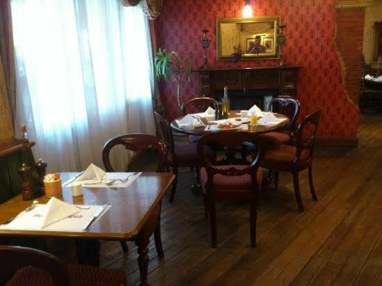 Chelsea Plaza 3*