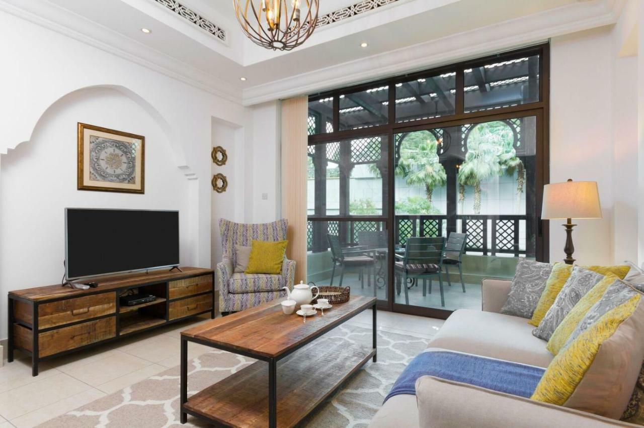 Maison Privee - Burj Khalifa Community Apartment *